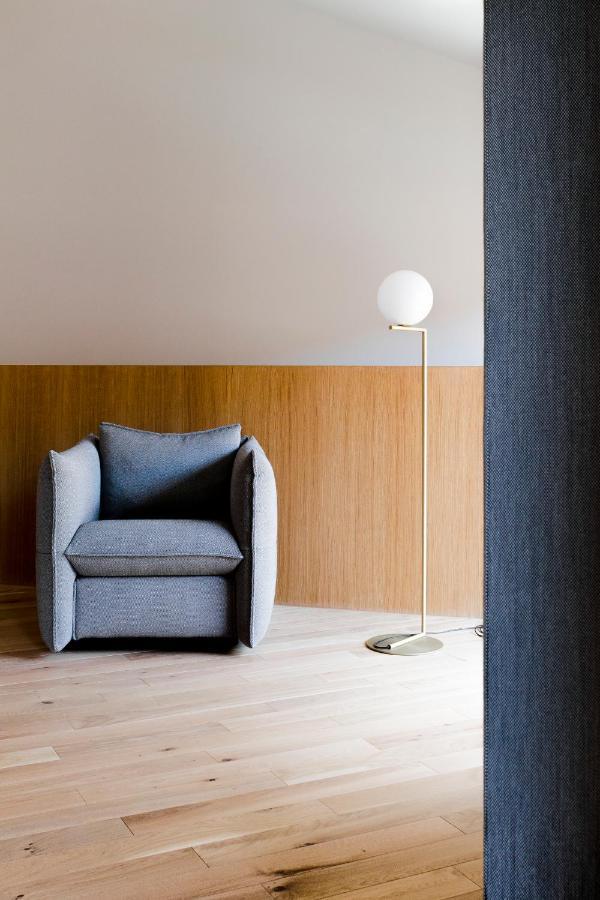 גראץ Kai 36 - Hotel Zwischen Fels Und Fluss מראה חיצוני תמונה Floor lamp