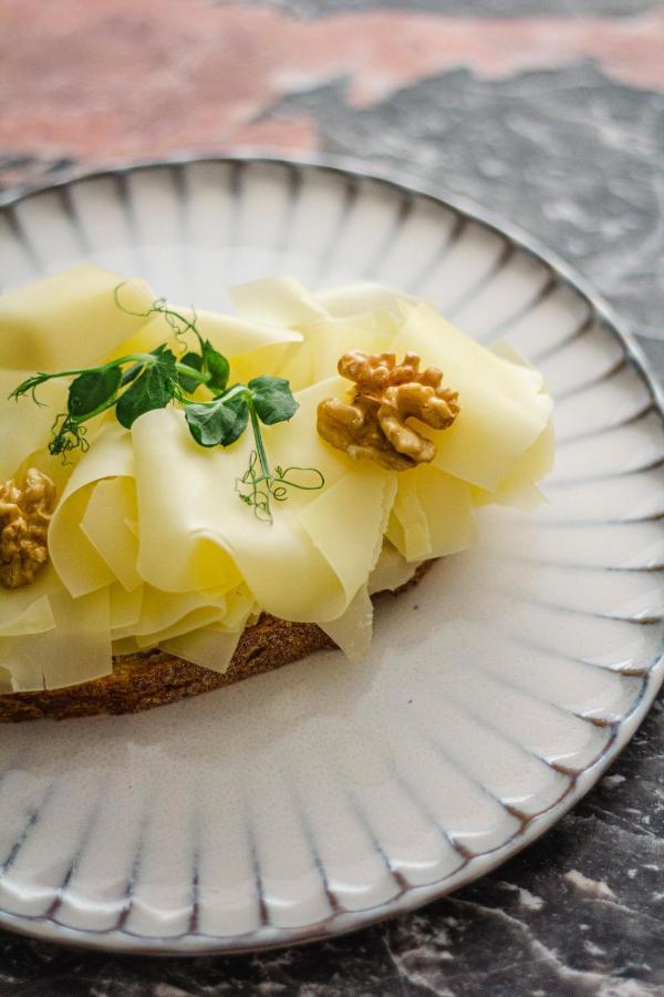 גראץ Kai 36 - Hotel Zwischen Fels Und Fluss מראה חיצוני תמונה Cantal cheese